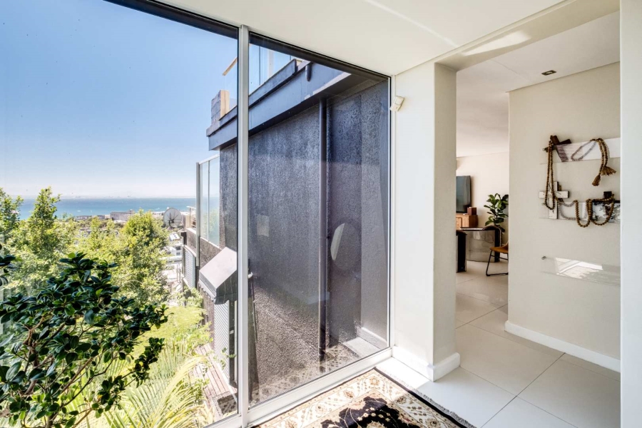 3 Bedroom Property for Sale in Green Point Western Cape